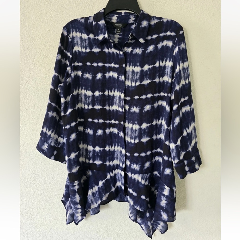 Simply Vera Tunic Women Sz M Tie Dye Button Up Flowy Tunic Asymmetrical New - Picture 2 of 12
